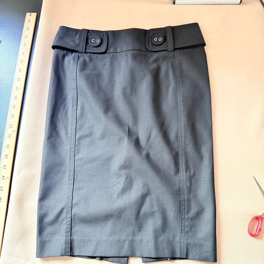 Bebe Black Pencil Skirt Button Waist Detail‎ Career Workwear Size 2